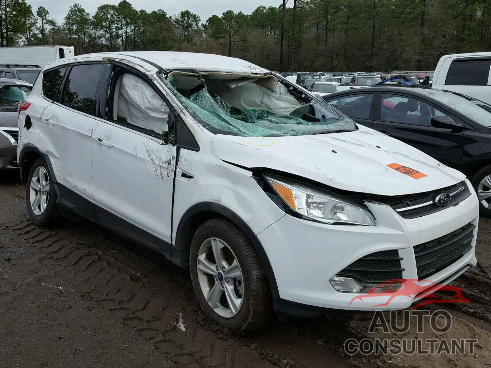 FORD ESCAPE 2015 - 1FMCU0G93FUB42037