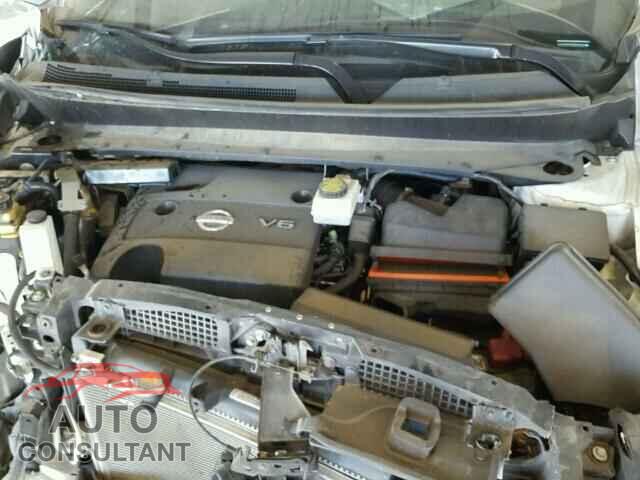 NISSAN PATHFINDER 2015 - 5N1AR2MN1FC623965