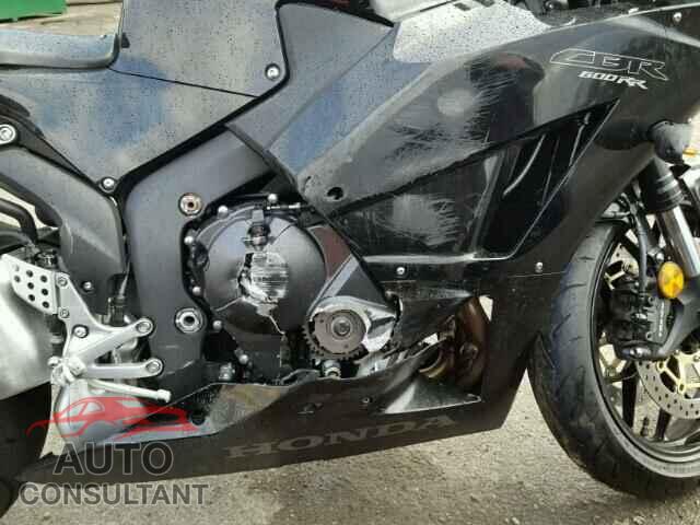 HONDA CBR CYCLE 2015 - JH2PC4001FK800520