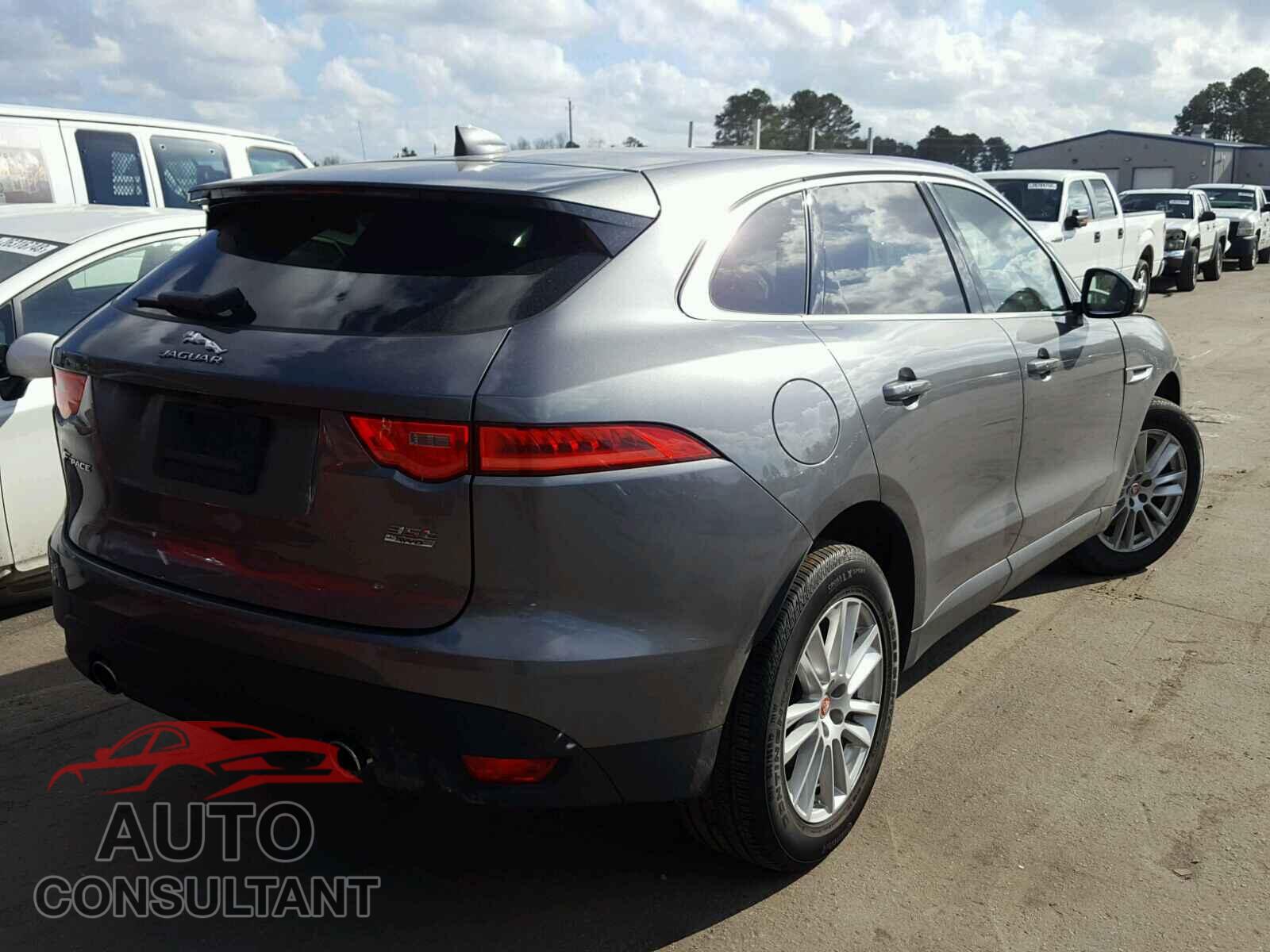 JAGUAR F-PACE 2017 - SADCK2BVXHA898015