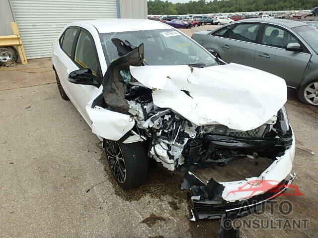 TOYOTA COROLLA 2015 - 5YFBURHE7FP231476