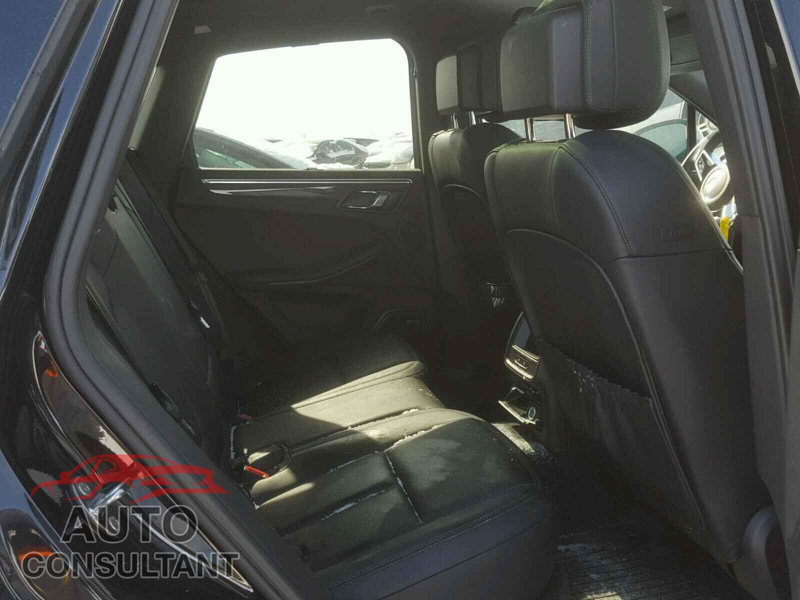 PORSCHE MACAN 2015 - WP1AB2A51FLB50323