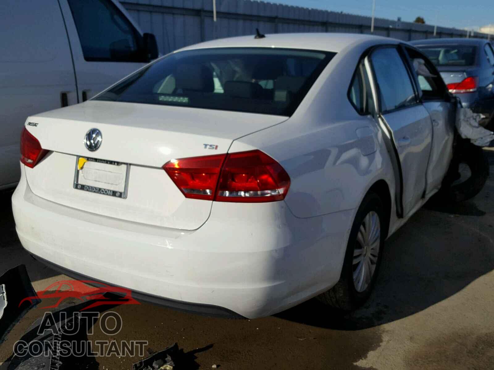 VOLKSWAGEN PASSAT 2015 - 1VWAT7A31FC094553