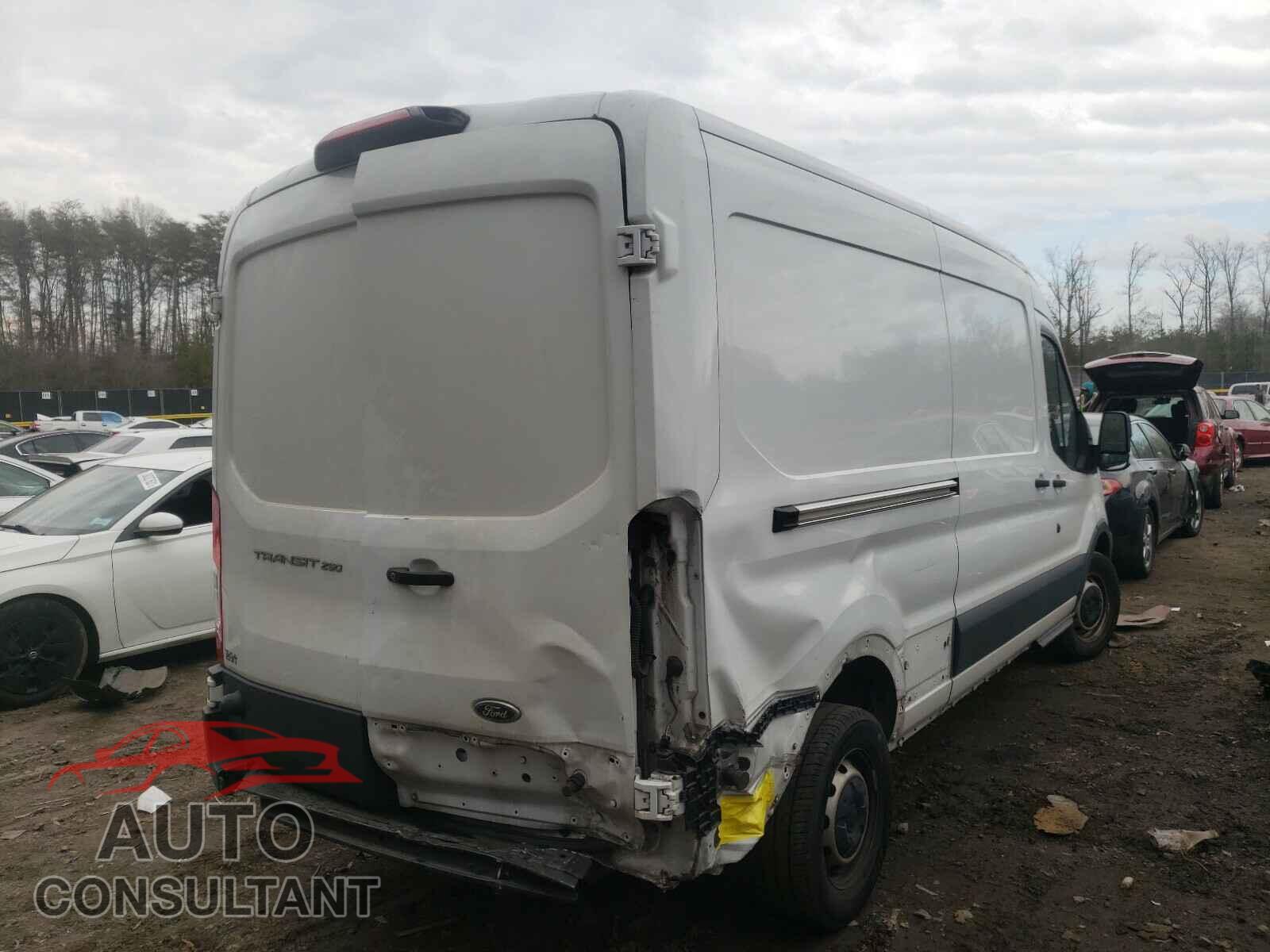 FORD TRANSIT CO 2018 - 1FTYR2CM8JKB49796