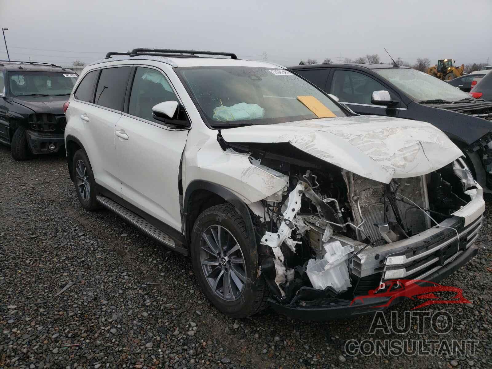 TOYOTA HIGHLANDER 2019 - 5TDJZRFH4KS614948