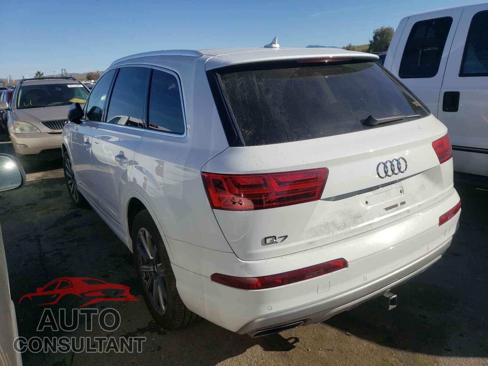 AUDI Q7 2019 - WA1LHAF72KD026606