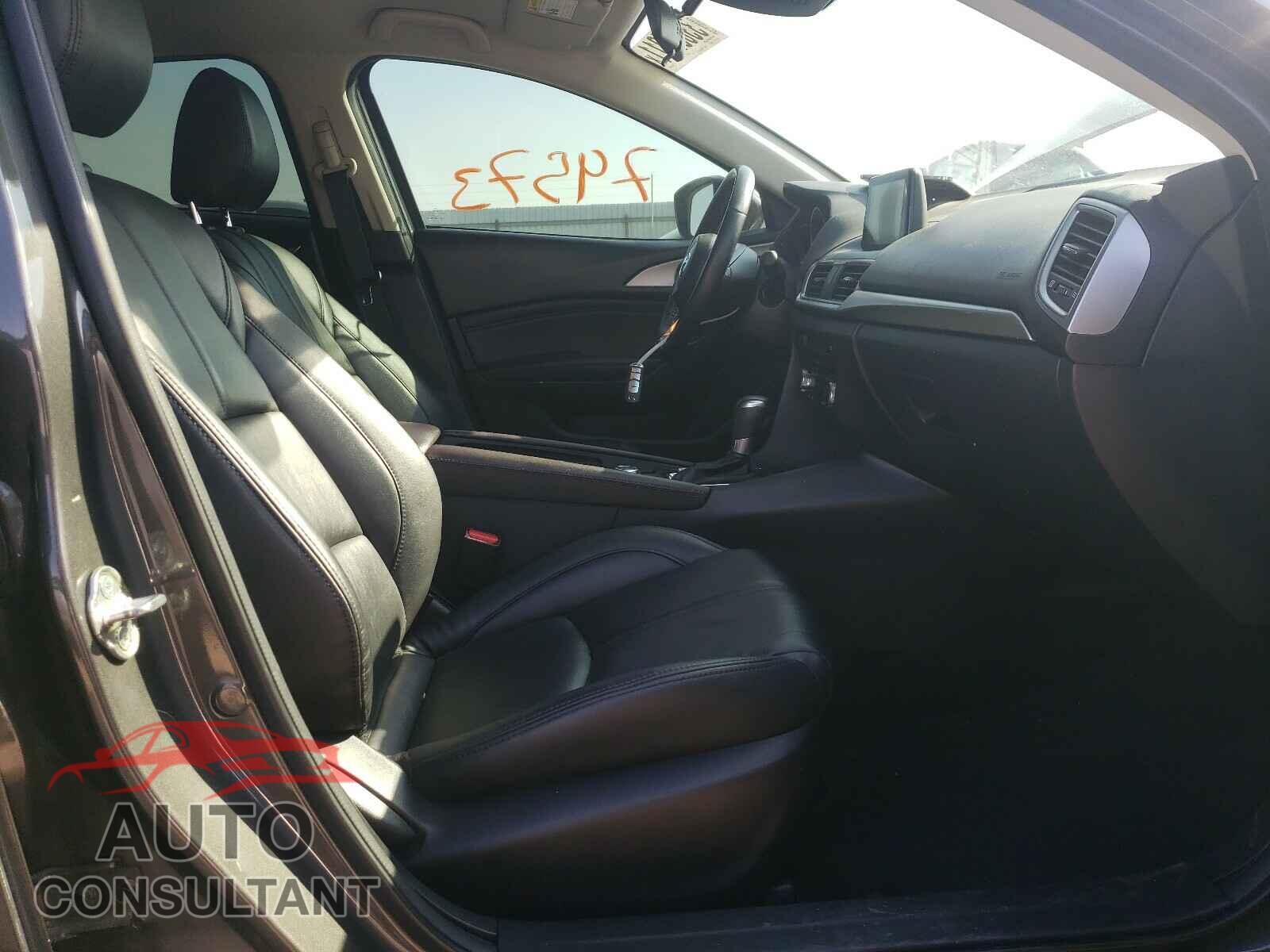 MAZDA 3 2017 - 3MZBN1V76HM120784