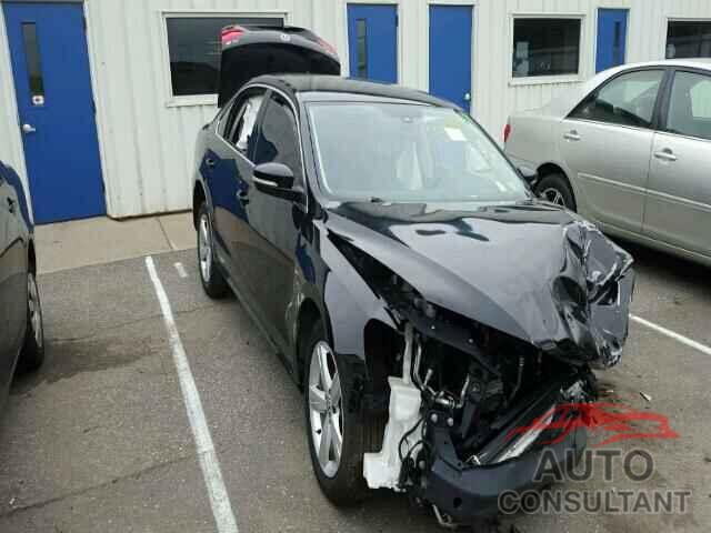 VOLKSWAGEN PASSAT 2015 - 1VWBV7A38FC005818
