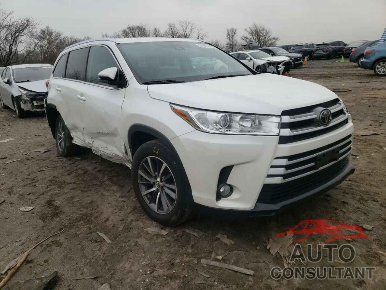 TOYOTA HIGHLANDER 2018 - 5TDJZRFH8JS859895