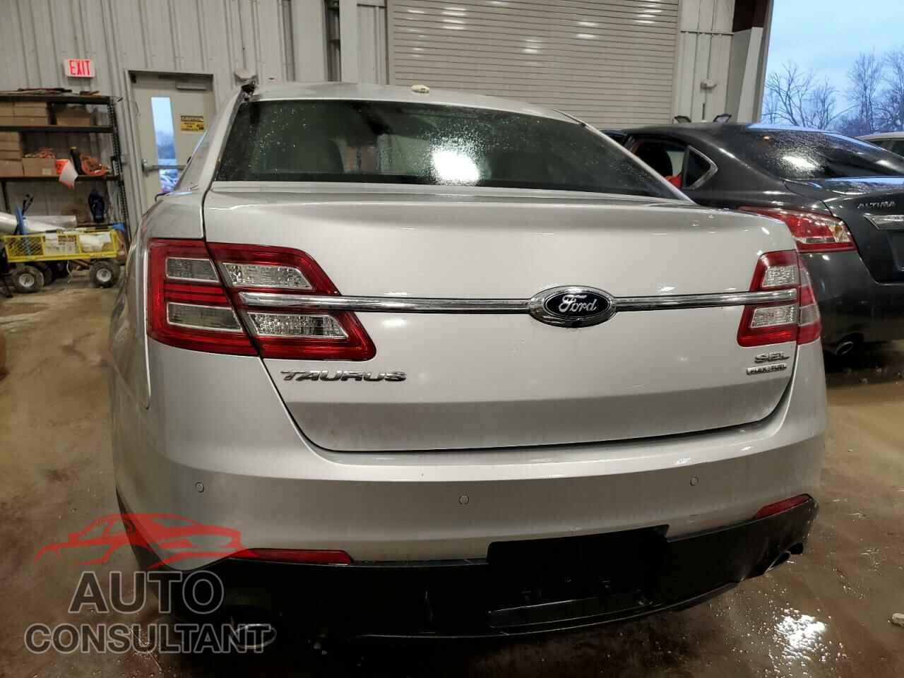 FORD TAURUS 2015 - 1FAHP2E80FG206577