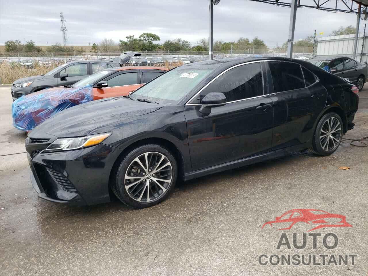 TOYOTA CAMRY 2018 - 4T1B11HK5JU573614