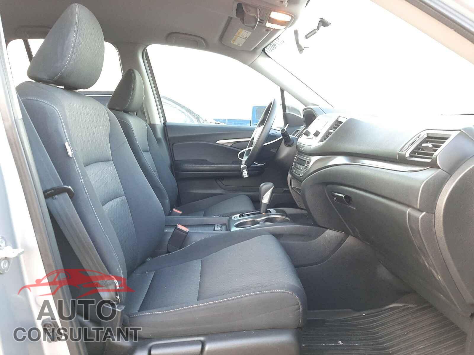HONDA RIDGELINE 2017 - 5FPYK2F49HB010095