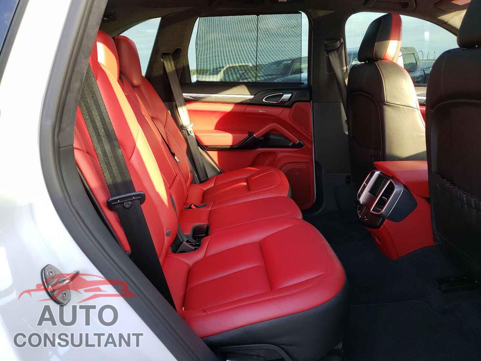 PORSCHE CAYENNE 2016 - WP1AD2A21GLA71624