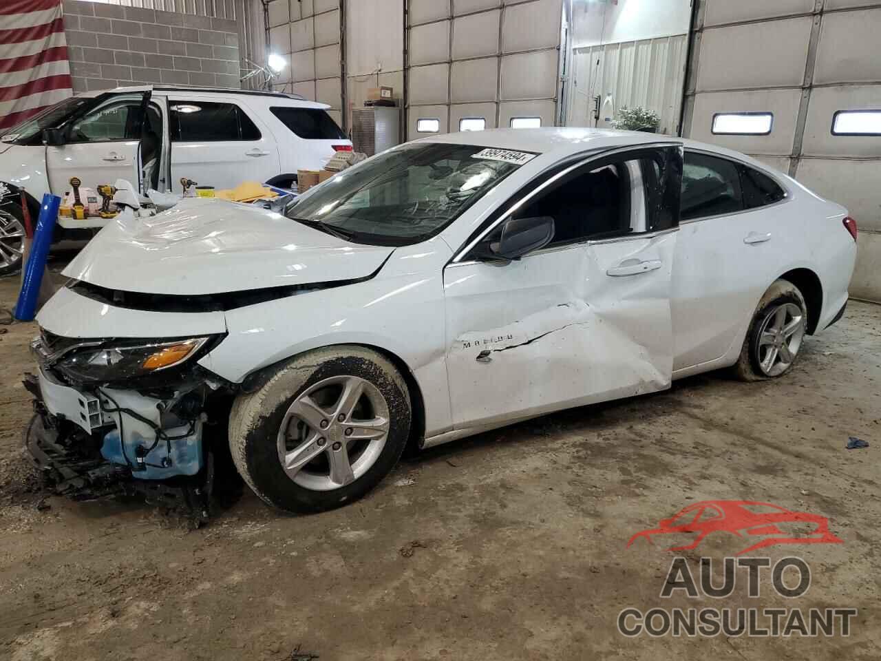 CHEVROLET MALIBU 2022 - 1G1ZB5ST1NF213980