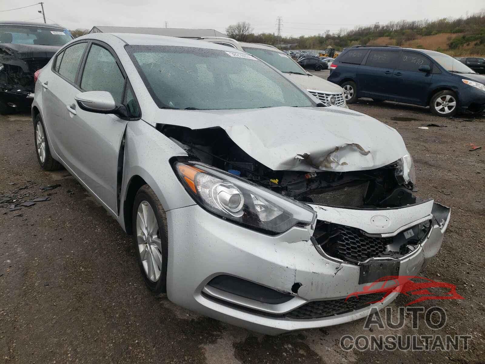 KIA FORTE 2016 - KNAFX4A6XG5582179