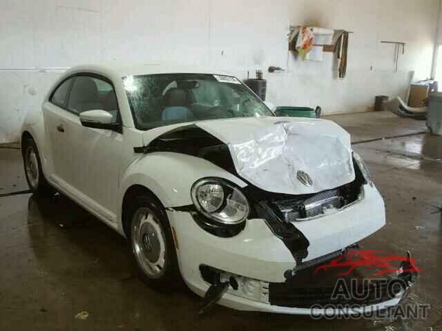 VOLKSWAGEN BEETLE 2015 - 3VWF17AT3FM653384