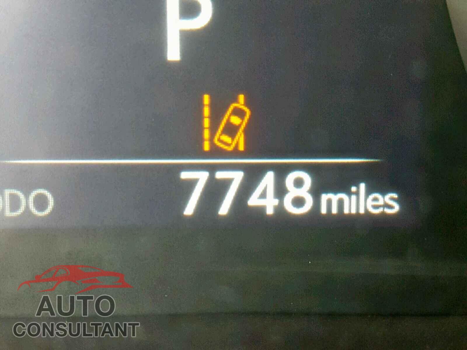 LEXUS IS 2017 - JTHBA1D29H5041859