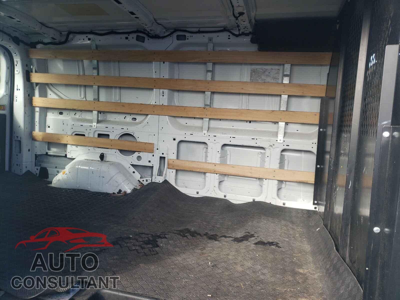 FORD TRANSIT CO 2019 - 1FTYR1YM1KKB35095