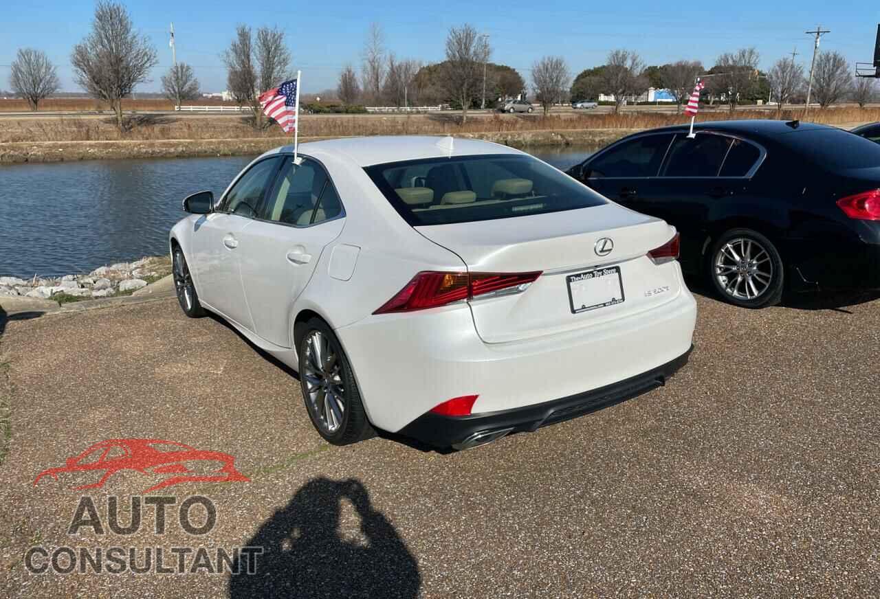 LEXUS IS 2017 - JTHBA1D29H5054532