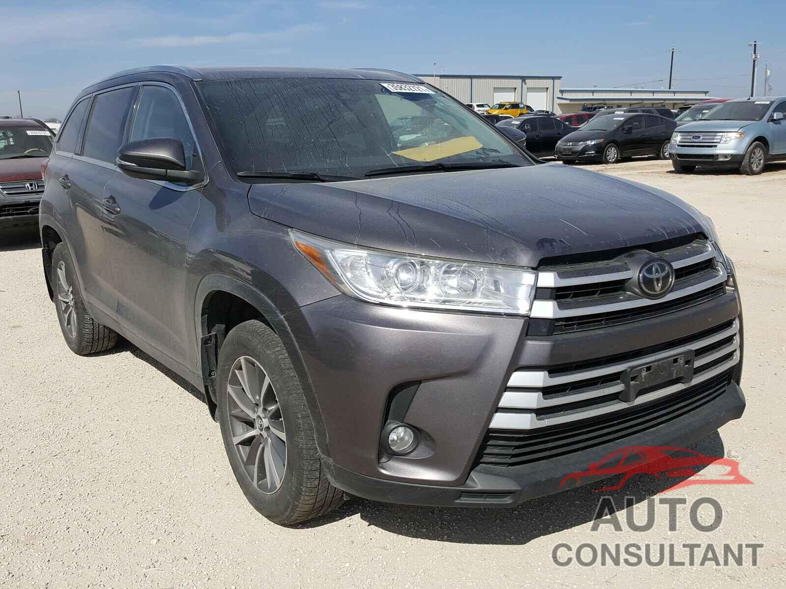 TOYOTA HIGHLANDER 2019 - 5TDJZRFH8KS581114