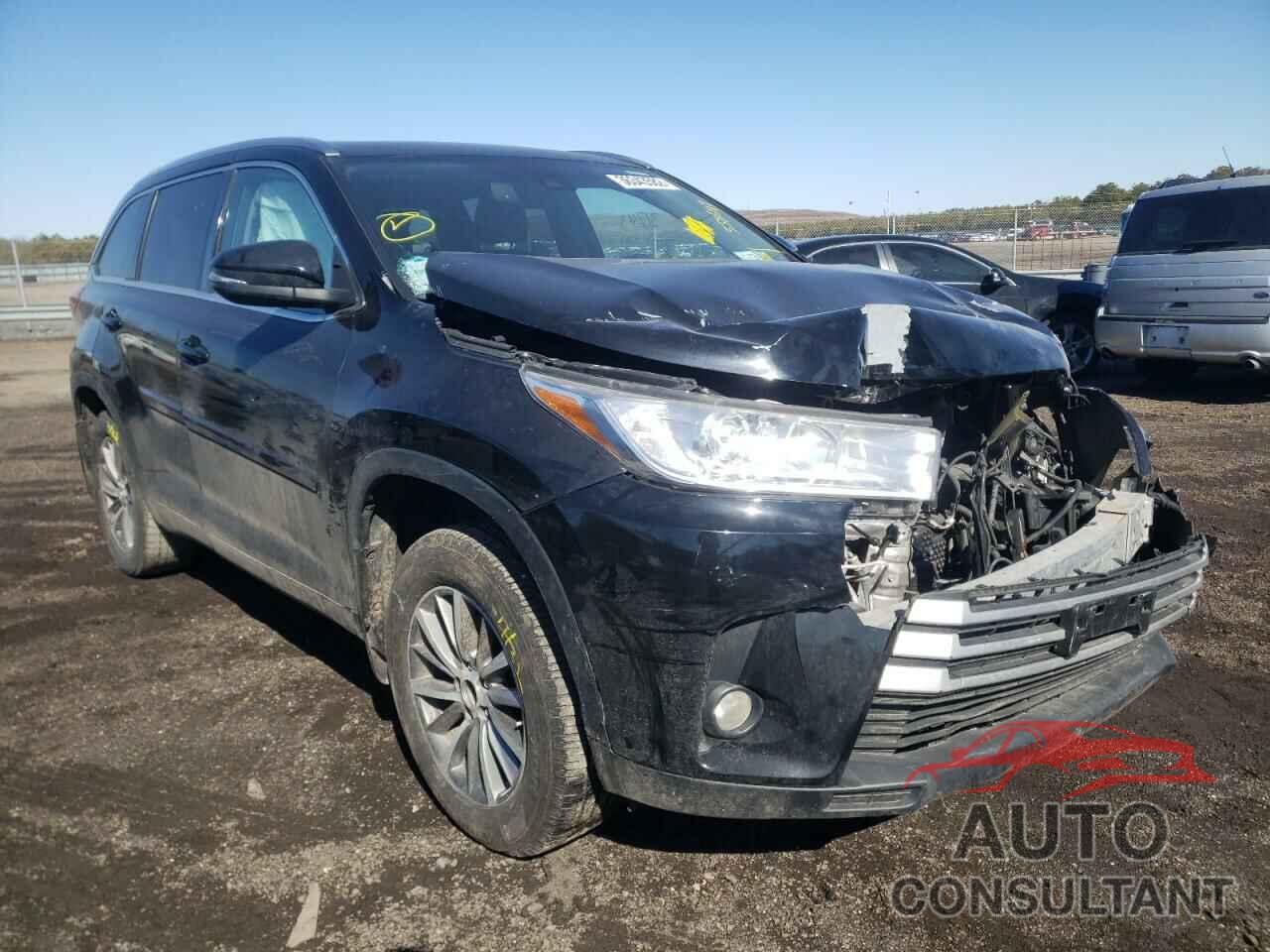 TOYOTA HIGHLANDER 2018 - 5TDJZRFH7JS558647