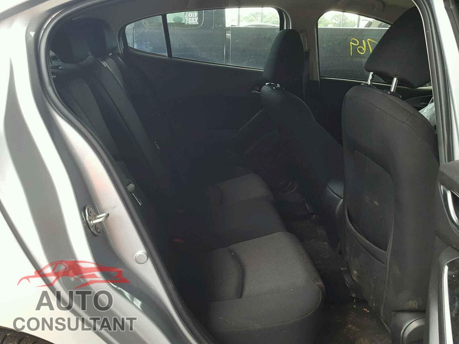 MAZDA 3 2017 - 3MZBN1K7XHM106410