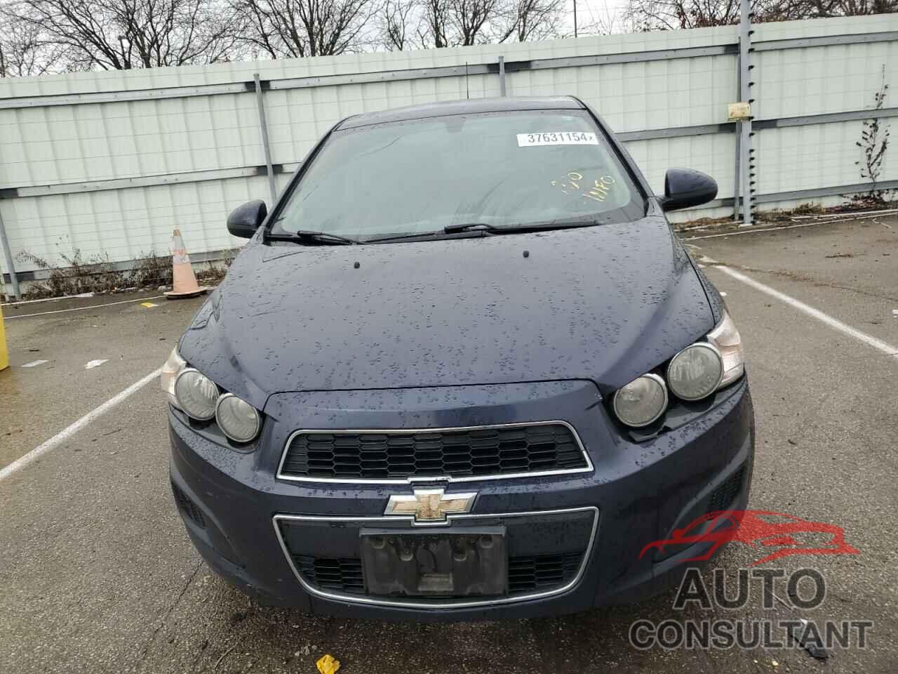 CHEVROLET SONIC 2016 - 1G1JC5SH9G4128678