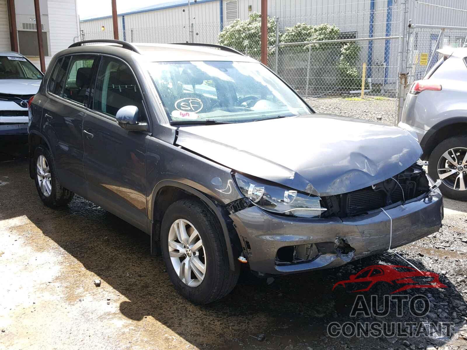 VOLKSWAGEN TIGUAN S 2016 - WVGBV7AX9GW594475