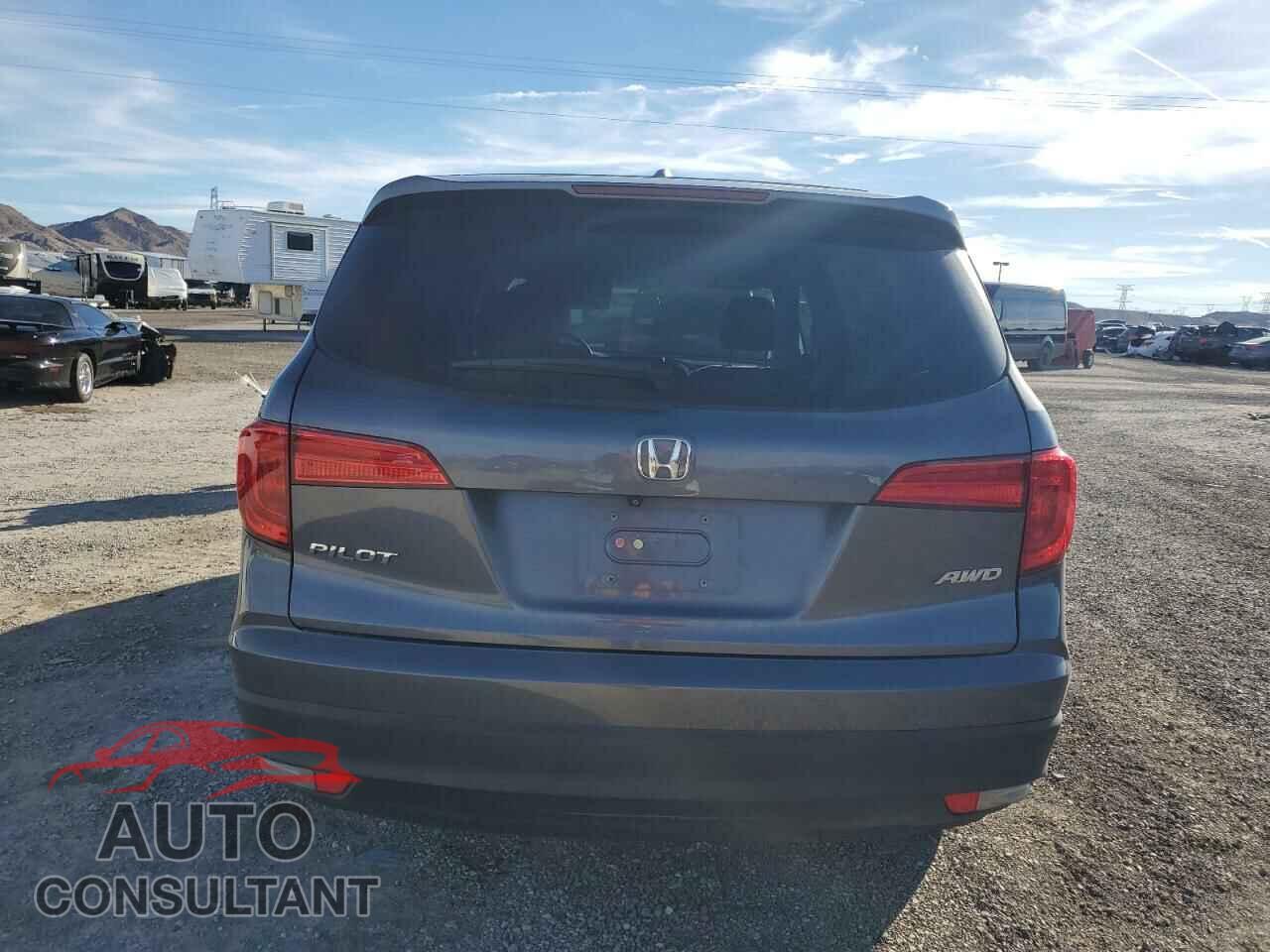 HONDA PILOT 2018 - 5FNYF6H36JB010926
