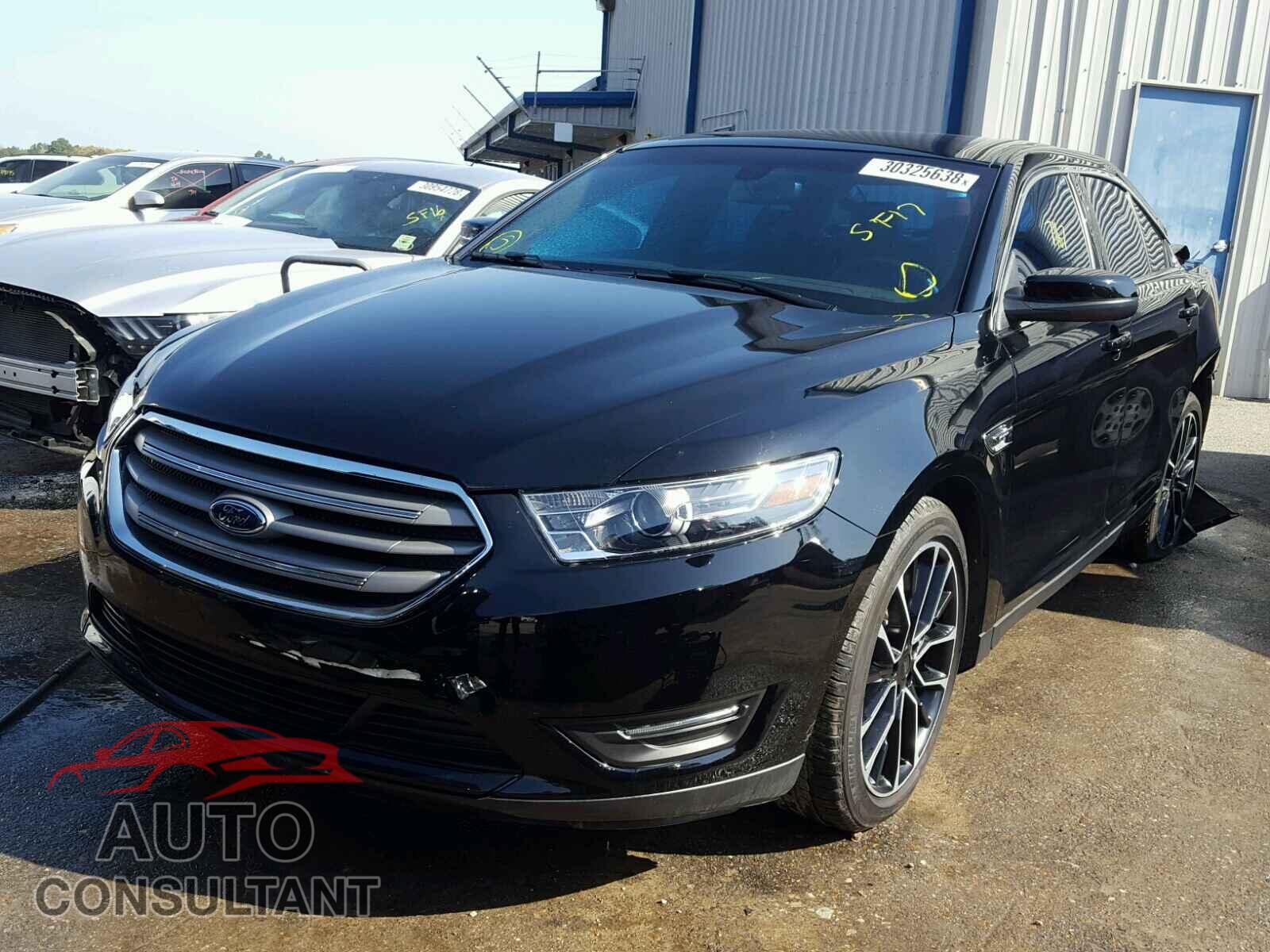 FORD TAURUS 2017 - 1FAHP2E86HG120578