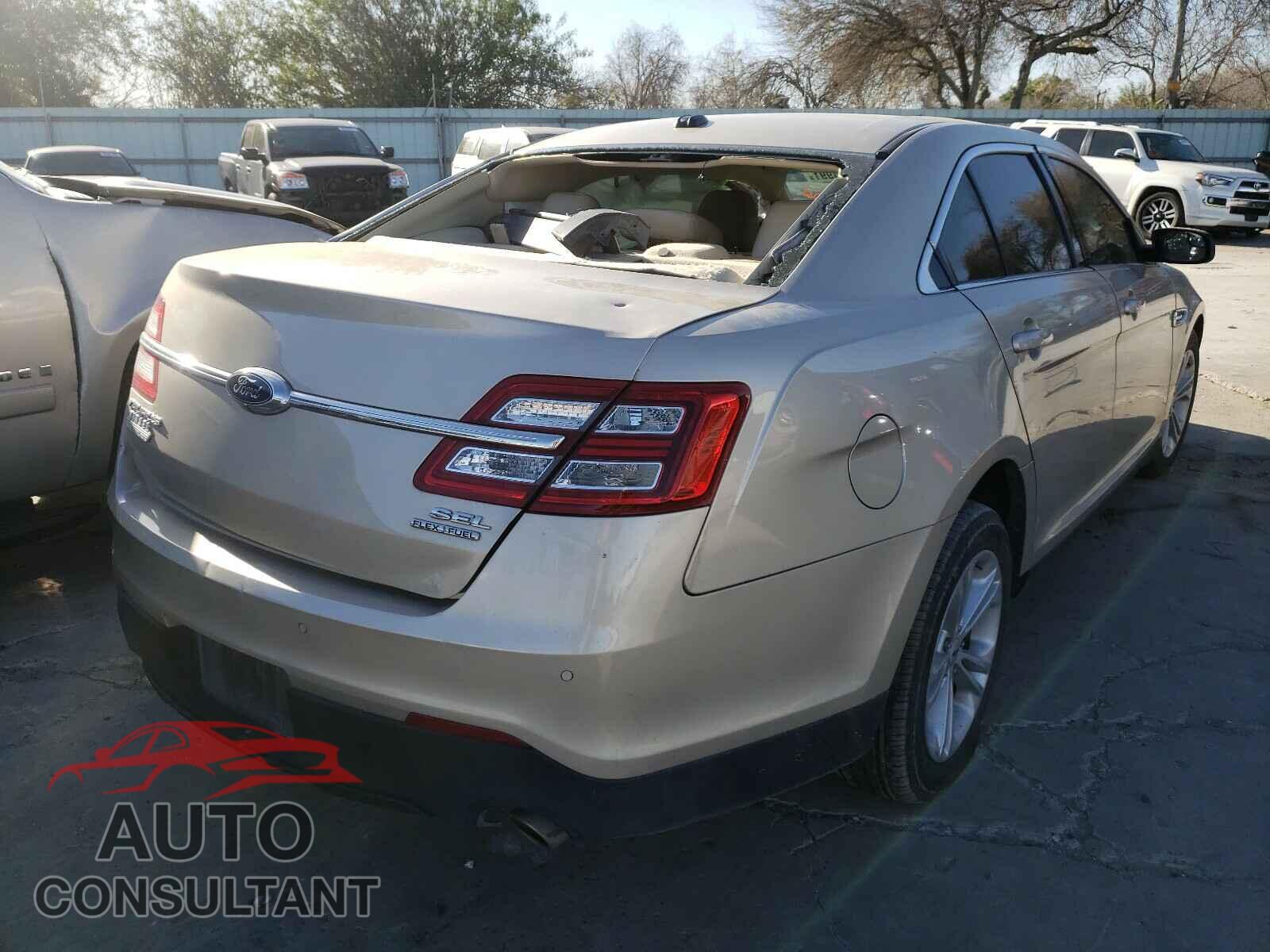 FORD TAURUS 2018 - 1FAHP2E84JG125252
