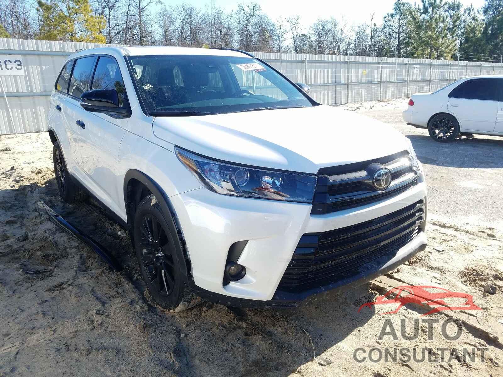 TOYOTA HIGHLANDER 2019 - 5TDJZRFH2KS967625