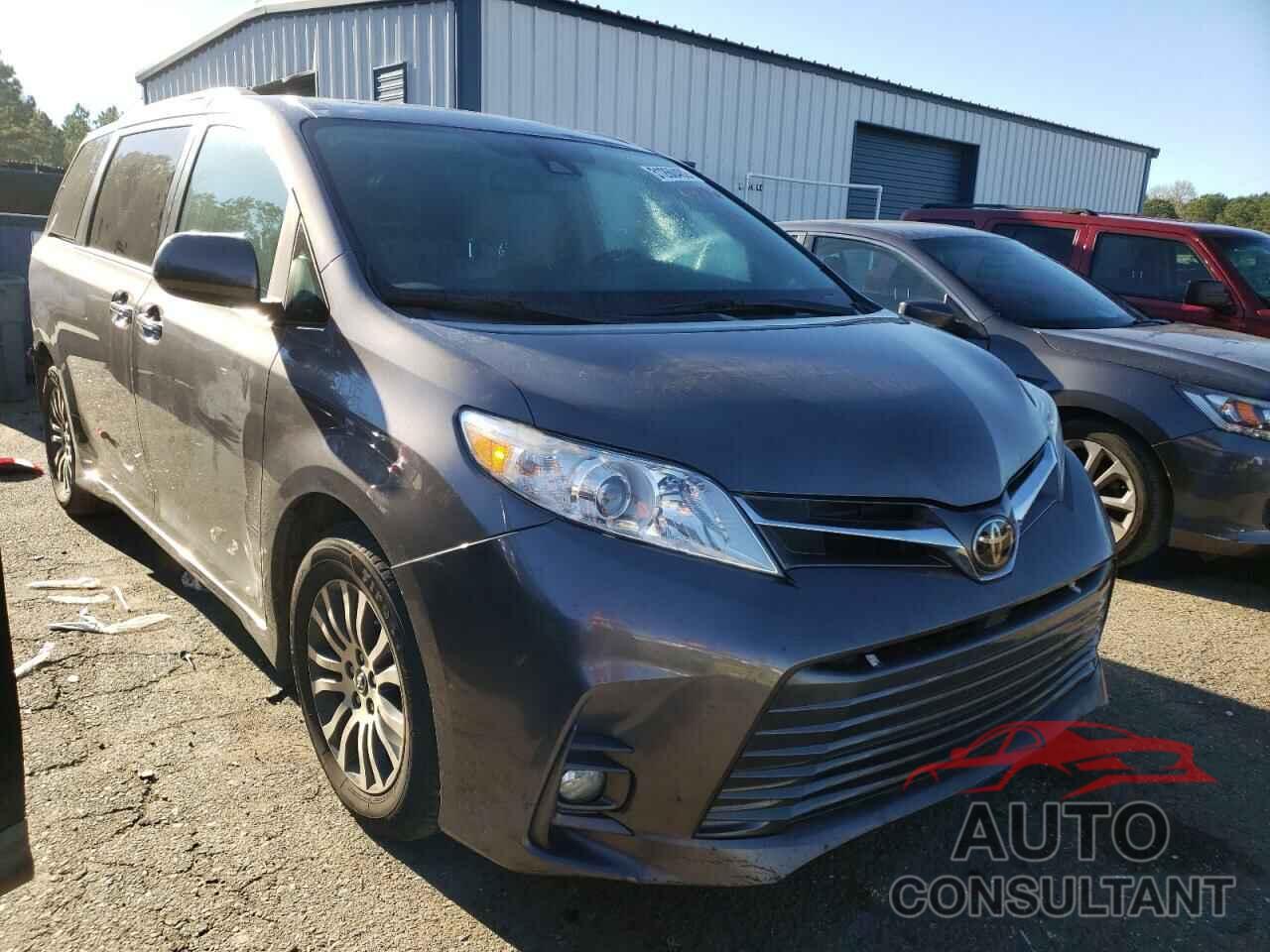 TOYOTA SIENNA 2018 - 5TDYZ3DC2JS917406