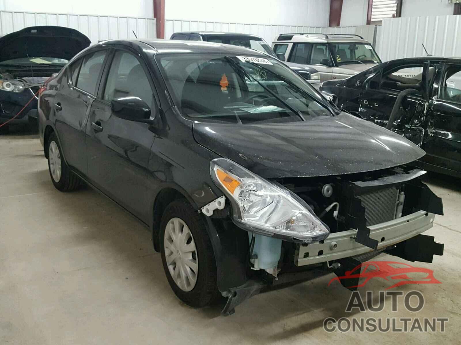NISSAN VERSA 2017 - 3N1CN7AP4HL822367