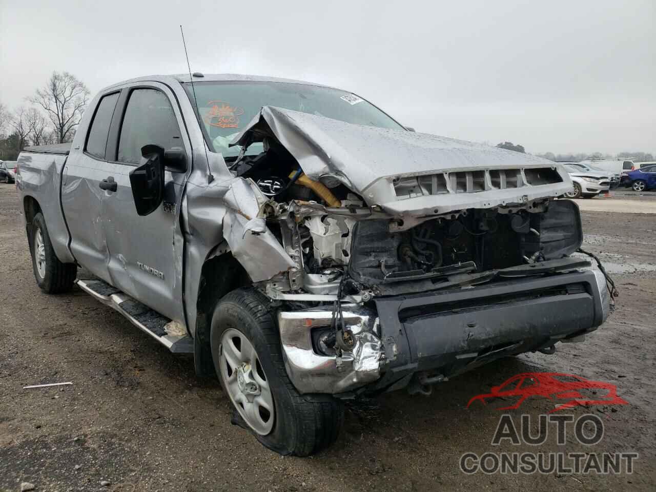 TOYOTA TUNDRA 2017 - 5TFUW5F15HX588736