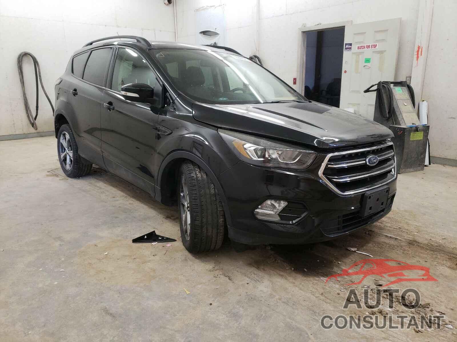 FORD ESCAPE 2017 - 1FMCU9J97HUC46966