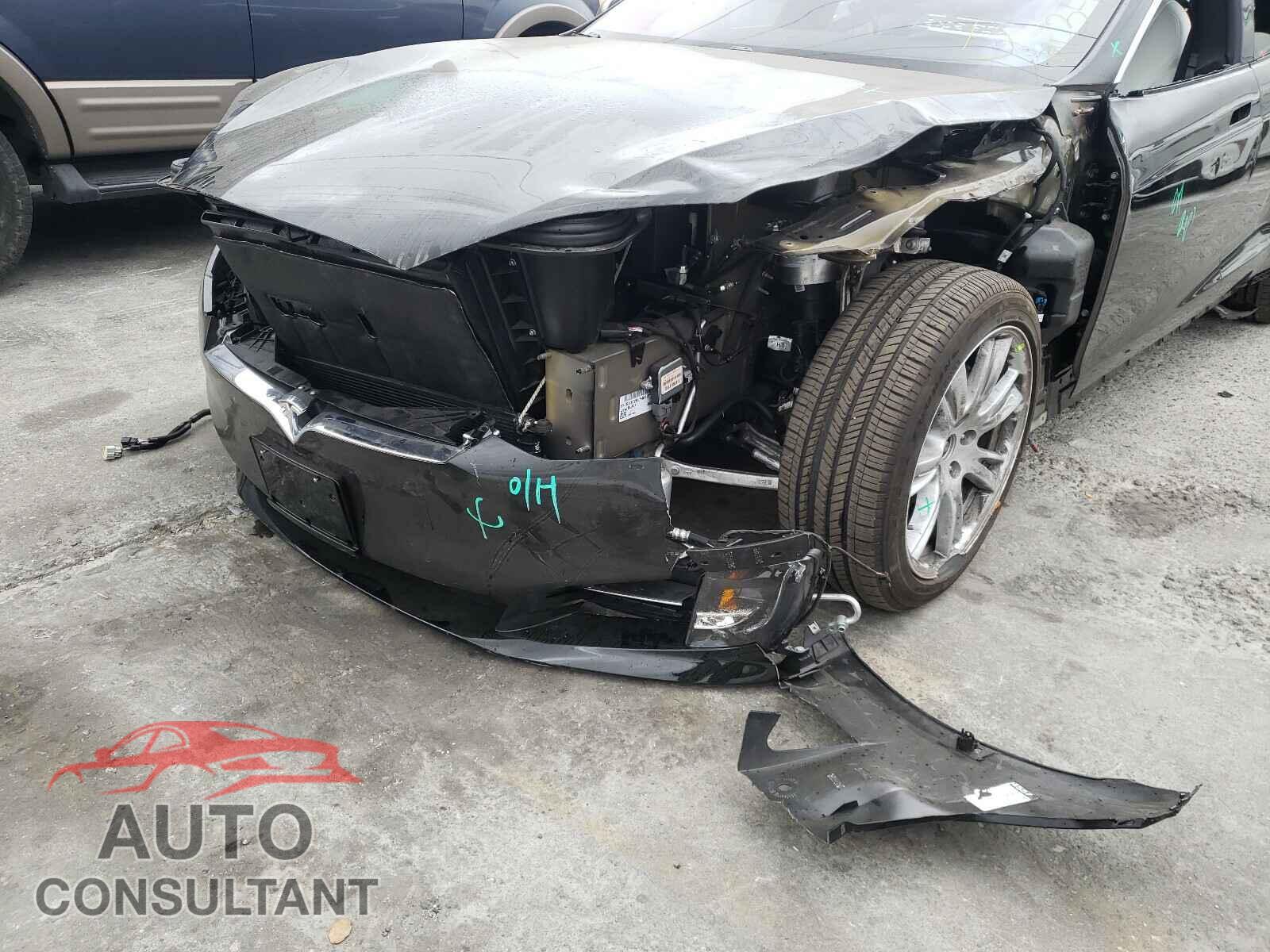 TESLA MODEL S 2020 - 5YJSA1E29LF408797