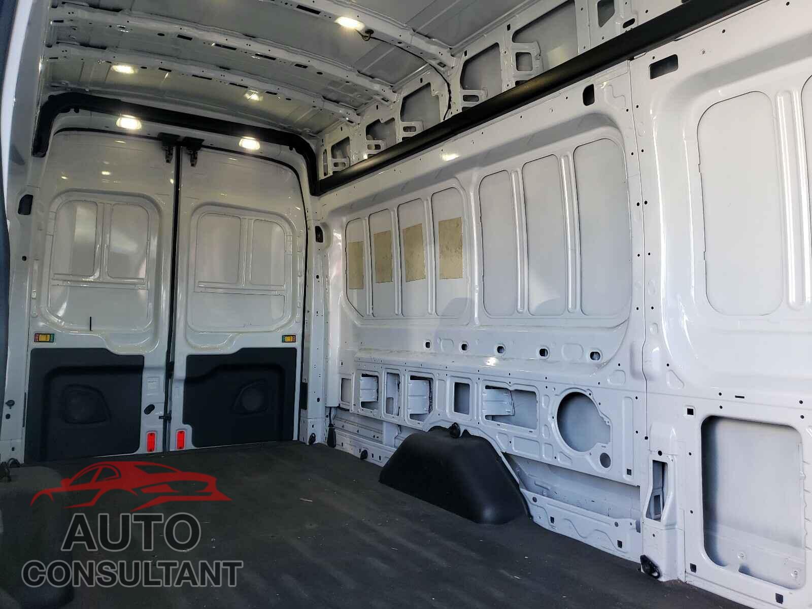 FORD TRANSIT CO 2017 - 1FTYR3XM3HKA86312