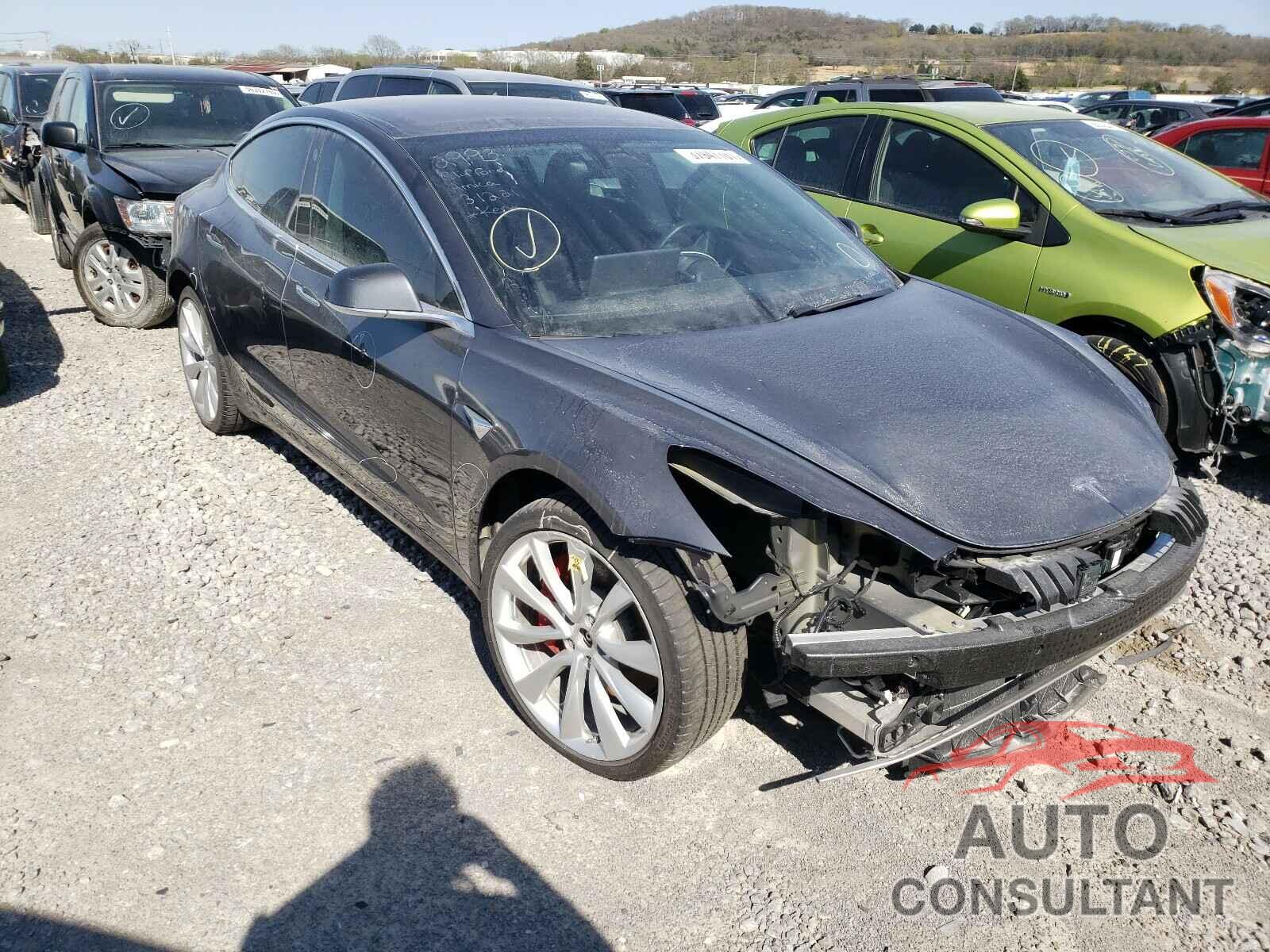 TESLA MODEL 3 2018 - 5YJ3E1EB8JF083310