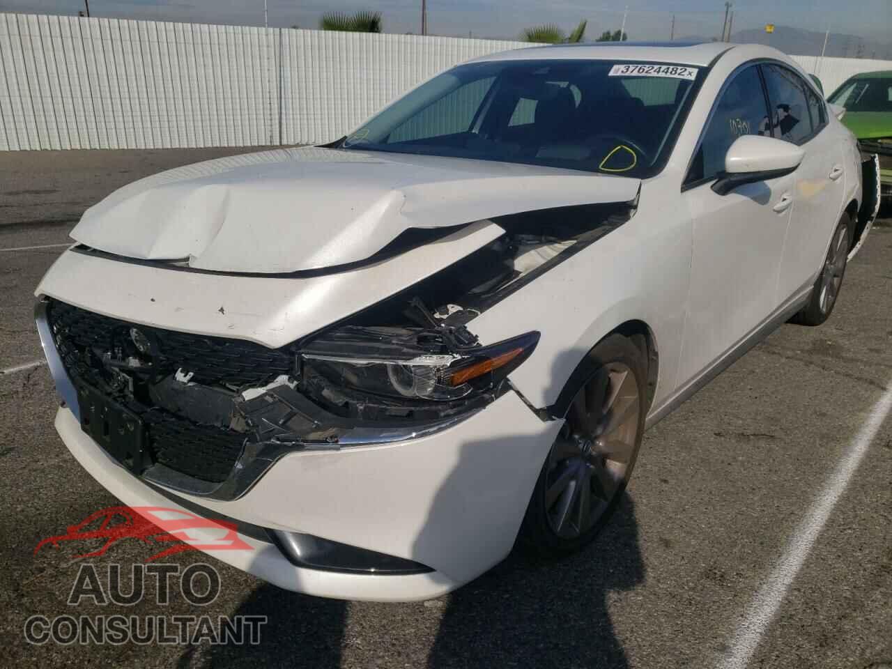 MAZDA 3 2019 - 3MZBPAEM2KM101754