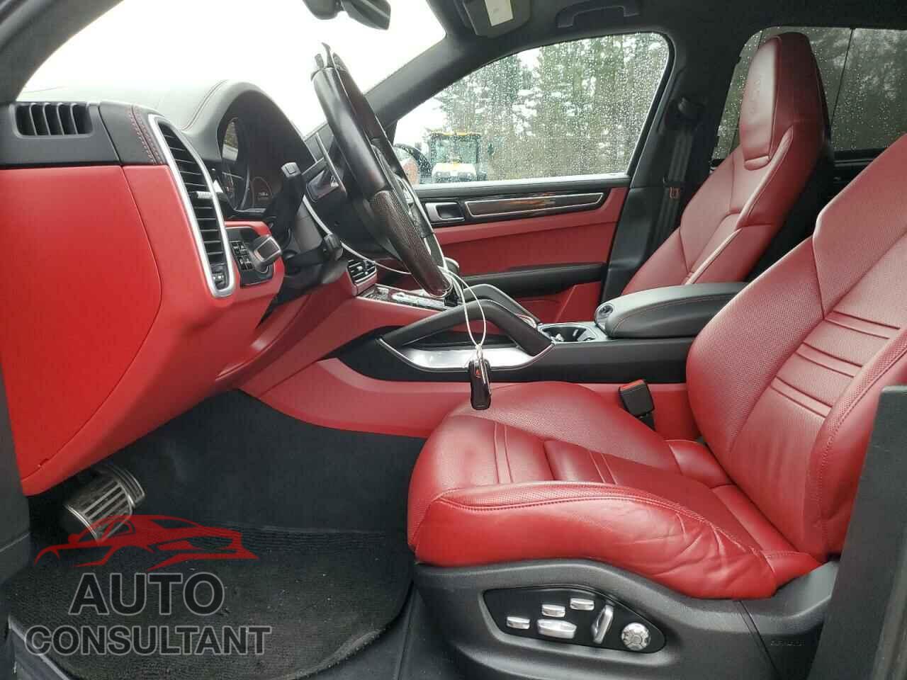 PORSCHE CAYENNE 2019 - WP1AF2AY2KDA80589