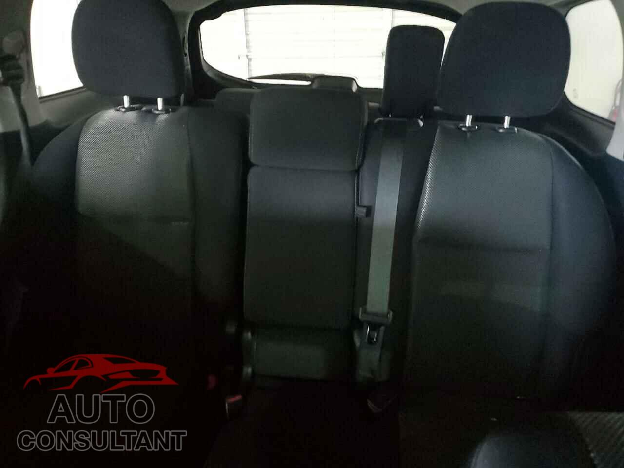 NISSAN PATHFINDER 2017 - 5N1DR2MM6HC907020
