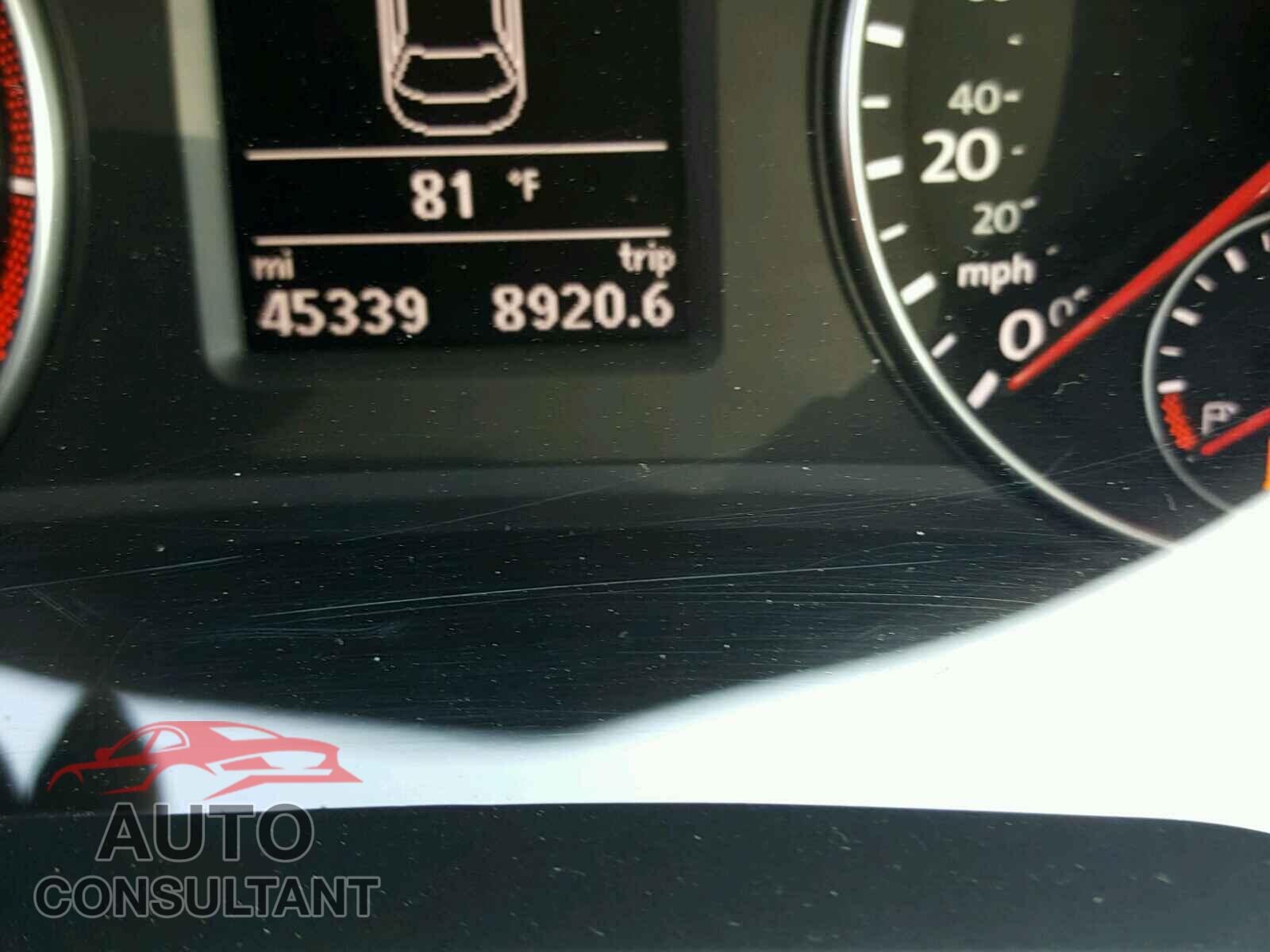 VOLKSWAGEN PASSAT 2015 - 1VWBT7A30FC056056
