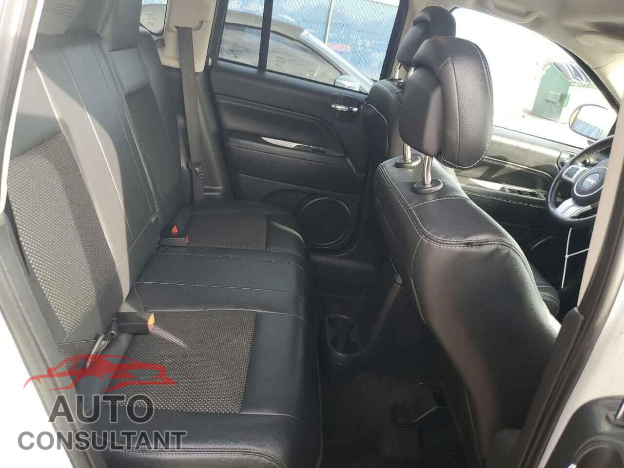 JEEP COMPASS 2017 - 1C4NJCEB9HD162907