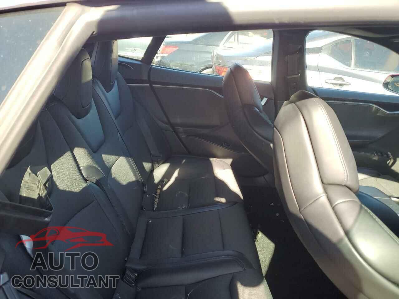 TESLA MODEL S 2018 - 5YJSA1E23JF262667