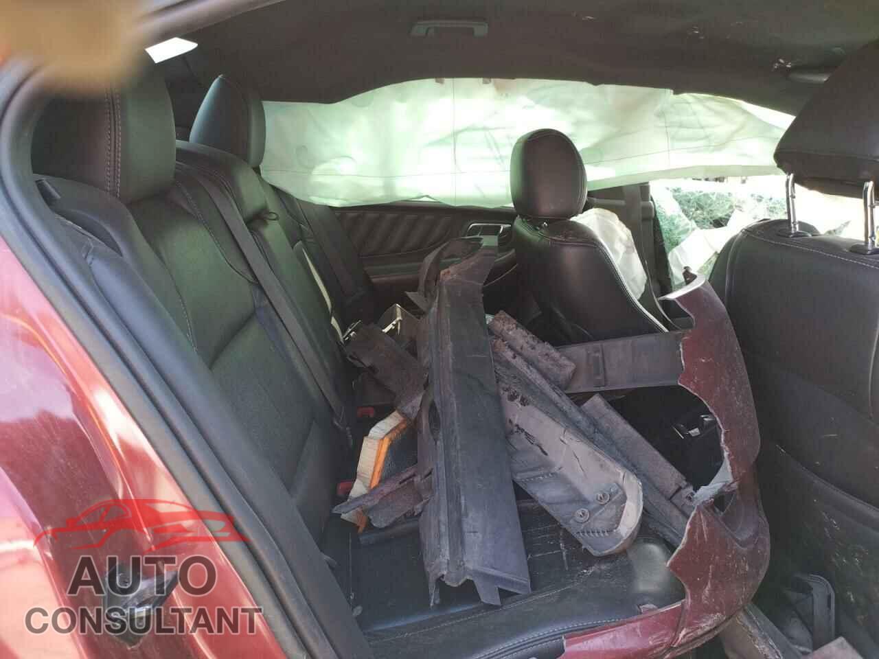 FORD TAURUS 2017 - 1FAHP2E86HG120693