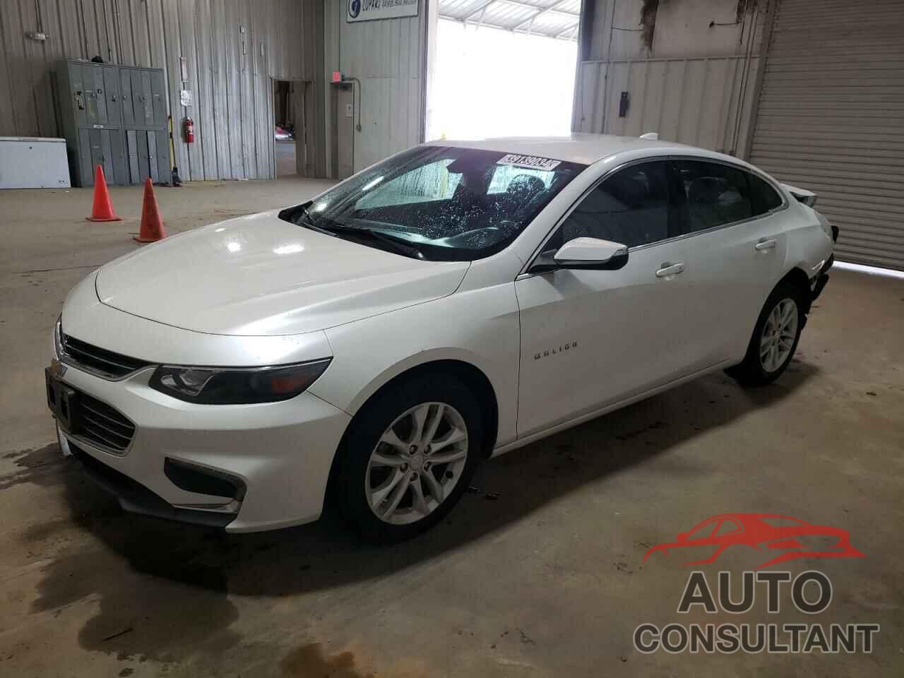 CHEVROLET MALIBU 2018 - 1G1ZD5ST1JF179589