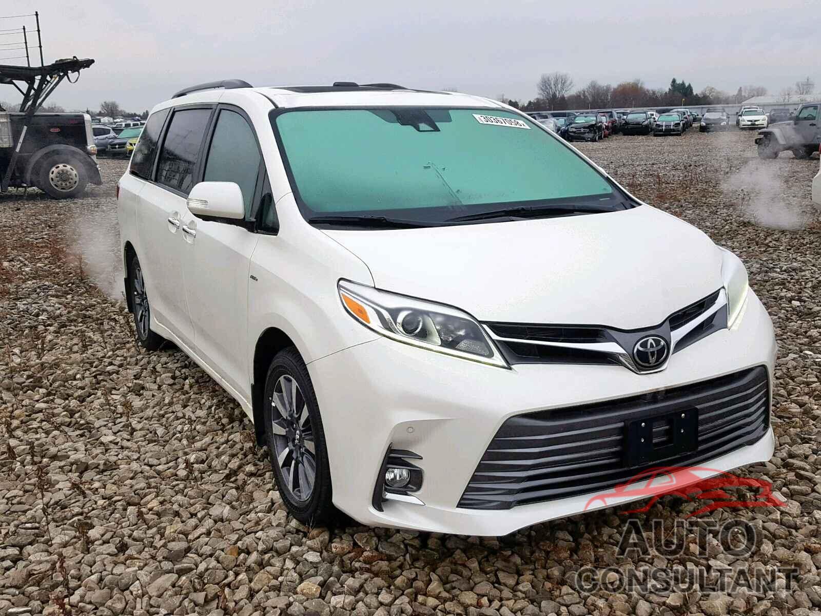 TOYOTA SIENNA 2018 - 5TDDZ3DC8JS192537