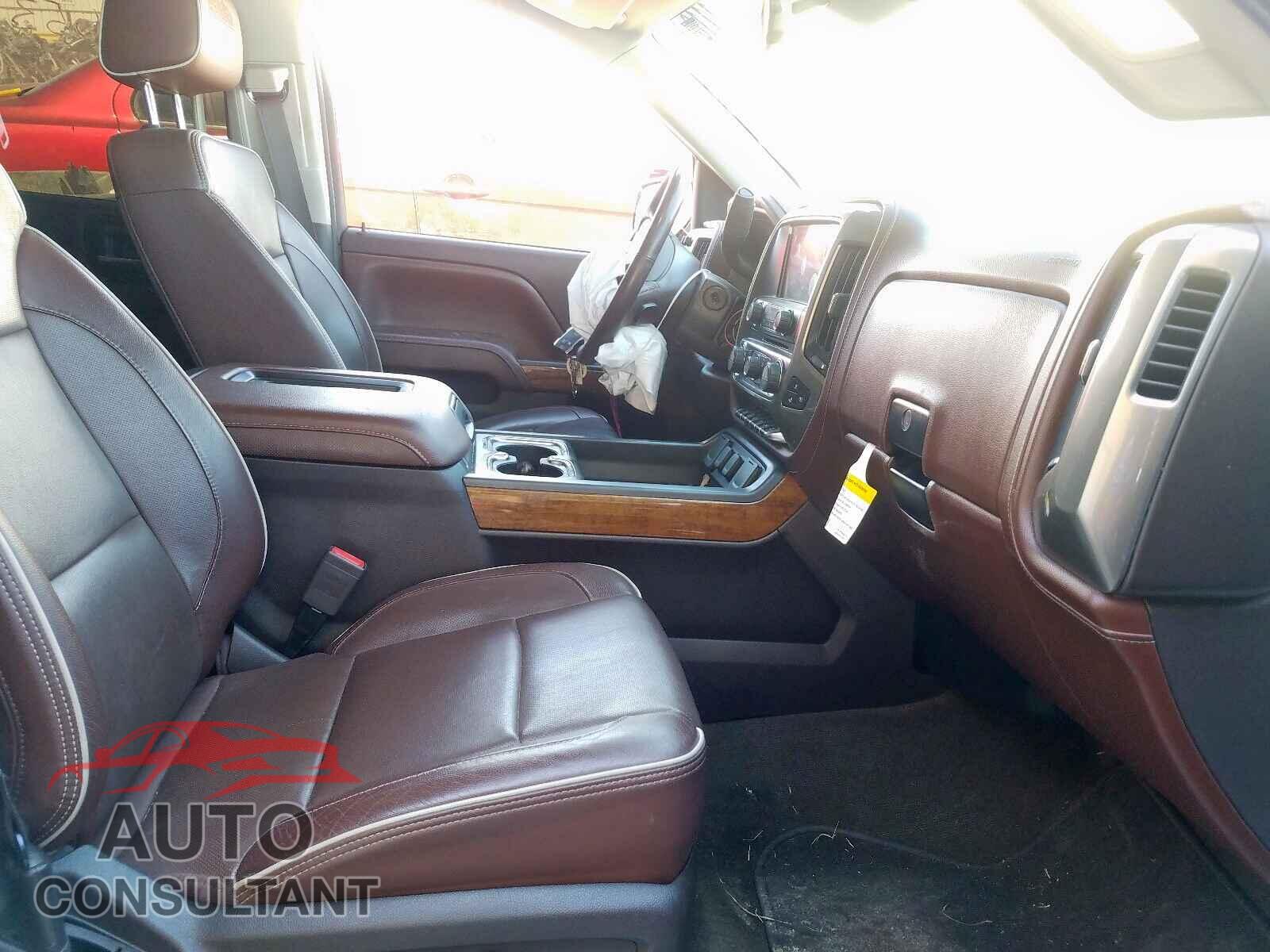 CHEVROLET SILVERADO 2017 - 2T1BURHE0JC110782