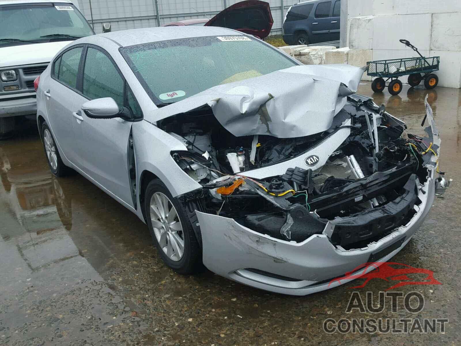 KIA FORTE 2016 - KNAFX4A6XG5510835